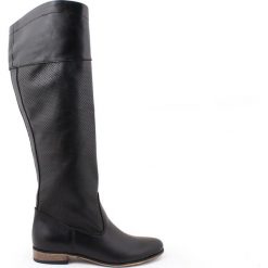 Kozaki dziurkowane - skóra naturalna - model 124 - kolor czarny. Czarne kozaki damskie Zapato, na lato, z jeansu, eleganckie, na wysokim obcasie, na płaskiej podeszwie, bez zapięcia. W wyprzedaży za 317,00 zł.