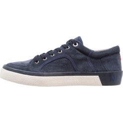 Napapijri JAKOB LACE SHOES Sneakersy niskie blue marine. Niebieskie sneakersy męskie marki Napapijri, bez zapięcia. W wyprzedaży za 351,20 zł.