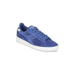 Buty Diadora GAME LOW SUEDE. Niebieskie trampki męskie Diadora, bez wzorów, bez zapięcia. Za 319,20 zł.