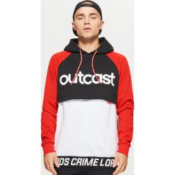 Bluza z zapinaną kieszenią - Czerwony. Czerwone bluzy męskie rozpinane Cropp, l. Za 129,99 zł.