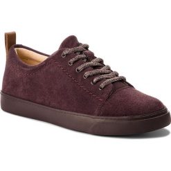 Tenisówki CLARKS - Glove Echo 261350614 Aubergine Suede. Fioletowe półbuty damskie marki Clarks, bez wzorów, z zamszu, bez zapięcia. W wyprzedaży za 189,00 zł.