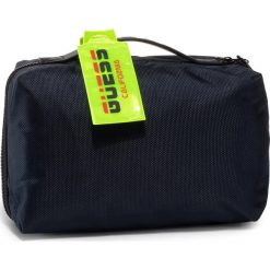 Kosmetyczka GUESS - Dan (NYLON) HMDNNY P0242 BLU. Niebieskie kosmetyczki męskie Guess, z aplikacjami, z tkaniny. Za 359,00 zł.