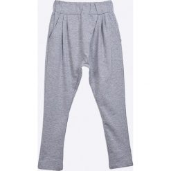 Blukids - Spodnie dziecięce 134-164 cm. Szare legginsy dziewczęce Blukids, z bawełny, sportowe, z obniżonym stanem. W wyprzedaży za 29,90 zł.