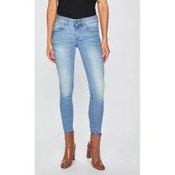 G-Star Raw - Jeansy Lynn. Niebieskie jeansy damskie G-Star RAW, bez wzorów, z elastanu. W wyprzedaży za 379,90 zł.