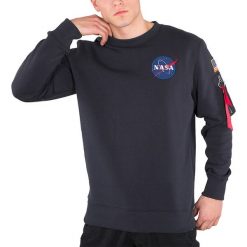 ALPHA INDUSTRIES SPACE SHUTTLE HOODIE > 17830707. Bluzy męskie Alpha Industries, m, z nadrukiem, z bawełny, klasyczne, z okrągłym kołnierzem, bez rękawów, długie, bez kaptura. W wyprzedaży za 269,99 zł.