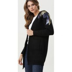 Czarny Kardigan Bellenden. Czarne swetry damskie Born2be, s, z haftami. Za 219,99 zł.