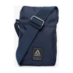 Reebok Torebka Wor City Bag , granatowy, rozmiar ONE SIZE. Niebieskie torebki klasyczne damskie Reebok, w paski, z materiału, na ramię, bez dodatków. Za 39,99 zł.