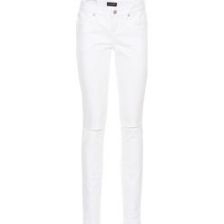 Dżinsy Skinny push up bonprix biały. Białe jeansy damskie skinny marki bonprix, z jeansu. Za 89,99 zł.