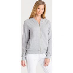 BLUZA Trussardi Jeans. Szare bluzy damskie Trussardi Jeans, s, z nadrukiem, z jeansu, bez rękawów, bez kaptura. Za 257,40 zł.