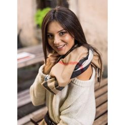 SZALIK SHEILA CAMEL - UNI. Brązowe szaliki damskie Fanaberia.com, bez wzorów. Za 59,00 zł.