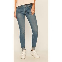 Levi's - Jeansy 710. Niebieskie jeansy damskie Levi's®, s. W wyprzedaży za 229,90 zł.