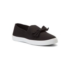 NYLON RED WS17030. Czarne trampki i tenisówki damskie Nylon Red, bez wzorów, z nylonu, bez zapięcia. Za 39,99 zł.