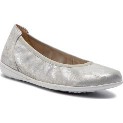 Baleriny CAPRICE - 9-22122-22 Silver Shin.Su 926. Szare baleriny damskie Caprice, bez wzorów, z zamszu, bez obcasa. W wyprzedaży za 169,00 zł.