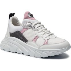 Sneakersy JOHN RICHMOND - 7101 B Bianco. Białe sneakersy damskie John Richmond, na co dzień, bez wzorów, ze skóry, bez obcasa, bez zapięcia. Za 1089,00 zł.