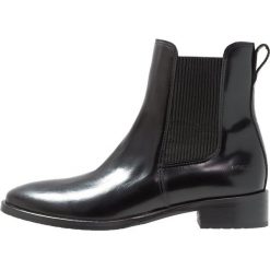 ANGULUS Botki laktan black. Czarne botki damskie skórzane ANGULUS, klasyczne. Za 819,00 zł.