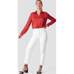 MANGO Jeansy mom - White,Offwhite. Białe jeansy damskie z wysokim stanem marki Mango. Za 141,95 zł.