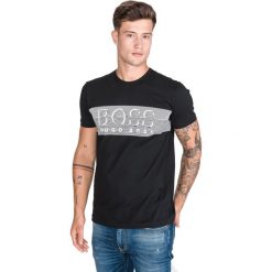 BOSS Koszulka Czarny. Czarne podkoszulki męskie Boss, l, z nadrukiem, z bawełny, bez kołnierzyka, krótkie. Za 223,95 zł.