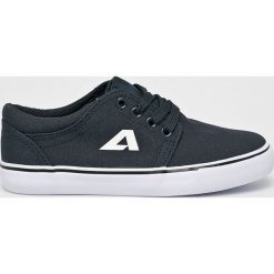 American Club - Tenisówki dziecięce. Czarne trampki chłopięce marki American CLUB, bez wzorów, z materiału, z okrągłym noskiem, bez zapięcia. W wyprzedaży za 39,90 zł.