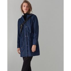Lekka parka z kapturem - Niebieski. Niebieskie parki damskie Mohito, bez wzorów, z kapturem. Za 219,99 zł.