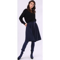 Granatowa Spódnica z Koła z Kieszeniami. Niebieskie spódniczki damskie Molly.pl, na co dzień, s, bez wzorów, eleganckie, midi, ołówkowe. Za 149,90 zł.