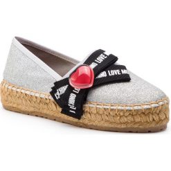 Espadryle LOVE MOSCHINO - JA10133G07JH0902 Argento. Szare espadryle damskie Love Moschino, bez wzorów, z tworzywa sztucznego, bez obcasa, na koturnie. W wyprzedaży za 389,00 zł.