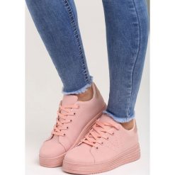 Różowe Buty Sportowe One Big Family. Czerwone buty sportowe damskie marki KALENJI, z gumy. Za 69,99 zł.