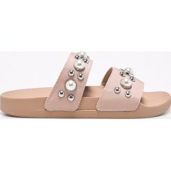 Steve Madden - Klapki. Szare klapki damskie Steve Madden, bez wzorów, z gumy, bez obcasa. W wyprzedaży za 159,90 zł.