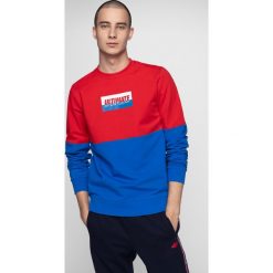 Bluza męska BLM218 - czerwony. Czerwone bluzy męskie marki 4f, m, bez wzorów, z dzianiny, klasyczne, z klasycznym kołnierzykiem, bez rękawów, bez kaptura. Za 139,99 zł.