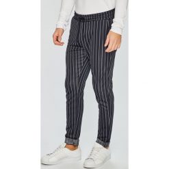 Only & Sons - Spodnie. Niebieskie spodnie męskie Only & Sons, na co dzień, s, bez wzorów, z bawełny, casualowe. W wyprzedaży za 99,90 zł.