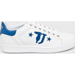 Trussardi Jeans - Buty. Białe buty sportowe męskie Trussardi Jeans, z jeansu, na sznurówki. W wyprzedaży za 299,90 zł.