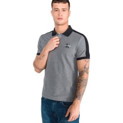 Calvin Klein Polo Koszulka Szary. Szare podkoszulki męskie Calvin Klein, xl, z haftami, z bawełny, bez rękawów. Za 326,95 zł.
