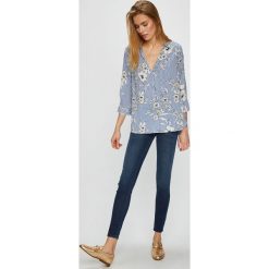 Lee - Jeansy Jodee. Niebieskie jeansy damskie skinny marki Lee, l, z elastanu. W wyprzedaży za 259,90 zł.