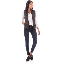 Kamizelka w kolorze czarnym. Czarne kamizelki damskie Snowie Collection, m, bez wzorów, bez kaptura. W wyprzedaży za 145,95 zł.