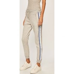 Calvin Klein Jeans - Spodnie. Czarne spodnie damskie Calvin Klein Jeans, s, z bawełny. Za 399,90 zł.