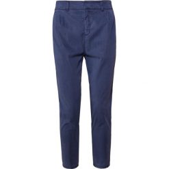 Chinosy damskie: DRYKORN FIND Chinosy blue