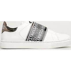 Trussardi Jeans - Buty. Białe buty sportowe damskie Trussardi Jeans, bez wzorów, z jeansu, sportowe. Za 599,90 zł.