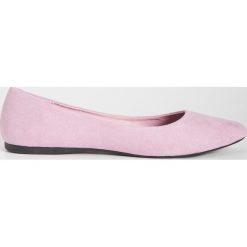 Baleriny z czubkiem w szpic - Fioletowy. Fioletowe baleriny damskie Sinsay, bez wzorów, bez obcasa. Za 29,99 zł.