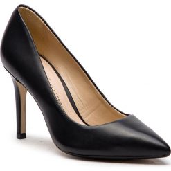 Szpilki BRONX - 75002-A BX 1245 Black 01. Czarne półbuty damskie Bronx, bez wzorów, ze skóry ekologicznej, eleganckie, bez obcasa, na obcasie, bez zapięcia. W wyprzedaży za 209,00 zł.
