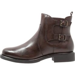 S.Oliver BLACK LABEL Botki mocca. Pomarańczowe botki damskie marki s.Oliver BLACK LABEL, ze skóry, klasyczne, bez obcasa, bez zapięcia. Za 379,00 zł.