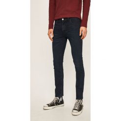 Wrangler - Jeansy Larston. Niebieskie jeansy męskie Wrangler, m, bez wzorów. W wyprzedaży za 299,90 zł.