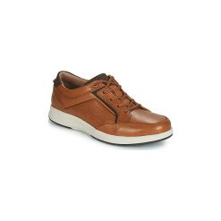 Buty Clarks UN TRAIL FORM. Pomarańczowe trampki męskie Clarks, bez wzorów, bez zapięcia. Za 343,20 zł.