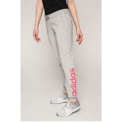 Adidas Performance - Spodnie. Szare spodnie sportowe damskie marki adidas Performance, l, z bawełny. W wyprzedaży za 119,90 zł.