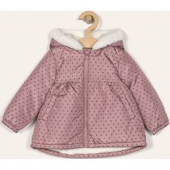 Name it - Kurtka dziecięca 80-110 cm. Różowe kurtki dziewczęce Name it, bez wzorów, z poliesteru, krótkie, z kapturem. W wyprzedaży za 149,90 zł.