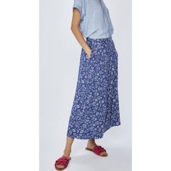 Medicine - Spodnie Rustic Indigo. Białe spodnie damskie MEDICINE, s, bez wzorów, z wiskozy. W wyprzedaży za 41,90 zł.