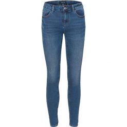 Dżinsy "Bree" - Skinny fit - w kolorze niebieskim. Niebieskie jeansy damskie Pieces, Vila, xs. W wyprzedaży za 107,95 zł.