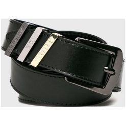 Armani Exchange - Pasek skórzany. Czarne paski damskie marki Armani Exchange, l, z materiału, z kapturem. Za 259,90 zł.