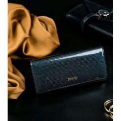 Portfel damski skórzany RFID Rovicky czarny. Czarne portfele damskie ROVICKY, bez wzorów, ze skóry. Za 99,99 zł.