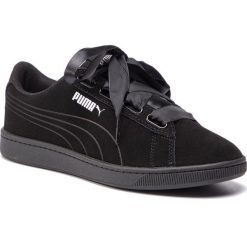 Sneakersy PUMA - Vikky V2 Ribbon S 369726 01 Puma Black/Puma Black/Silver. Czarne półbuty damskie Puma, na co dzień, bez wzorów, ze skóry, bez obcasa, na płaskiej podeszwie, bez zapięcia. W wyprzedaży za 159,99 zł.
