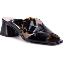 Klapki HÖGL - 9-105731 Black 0100. Czarne klapki damskie HÖGL, bez wzorów, ze skóry, bez obcasa. Za 569,00 zł.