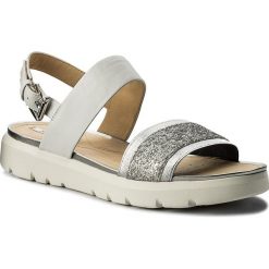 Sandały GEOX - D Amalitha G D827WG 085EW C0007 White/Silver. Szare klapki damskie Geox, z aplikacjami, ze skóry ekologicznej, bez obcasa. W wyprzedaży za 219,00 zł.
